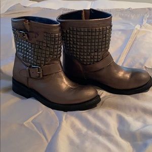 Ash studded Metallic boot size 41